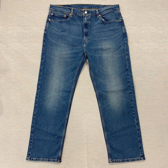 Levi's 505 Jeans Mens 40 x 30 Straight Leg Regular Fit Medium Wash Denim Pants - Picture 2 of 13